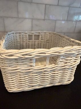 Pottery Barn Kids PBK White Sabrina Basket Medium Utility Square 12x12x6